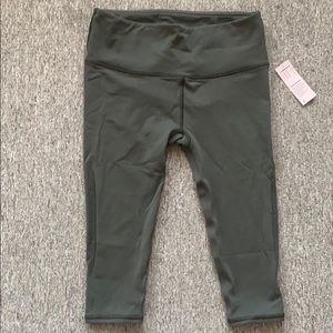 Lululemon Green Naked Sensation Crop 21'' Leggings